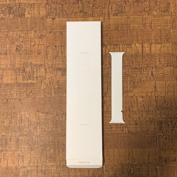 Apple Accessories - Apple Watch solo loop band with defect